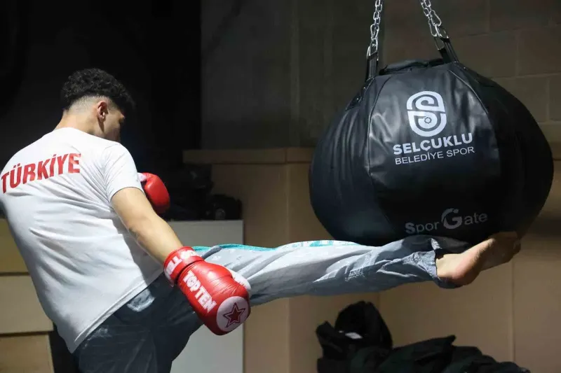 Konya'da Kilo Vermek İçin Başladığı Kick Boksta Dünya Şampiyonu Oldu