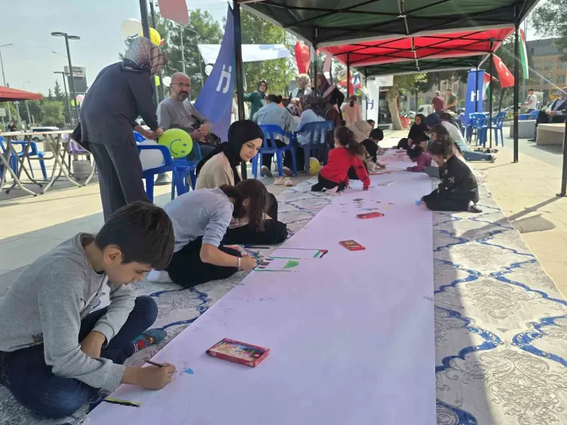 Adıyamanlı Çocuklardan Filistinli Akranları İçin Anlamlı Resim Buluşması