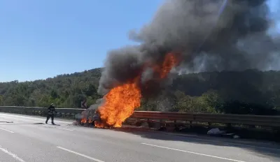 Samsun'da Seyir Halindeki Otomobil Alev Aldı