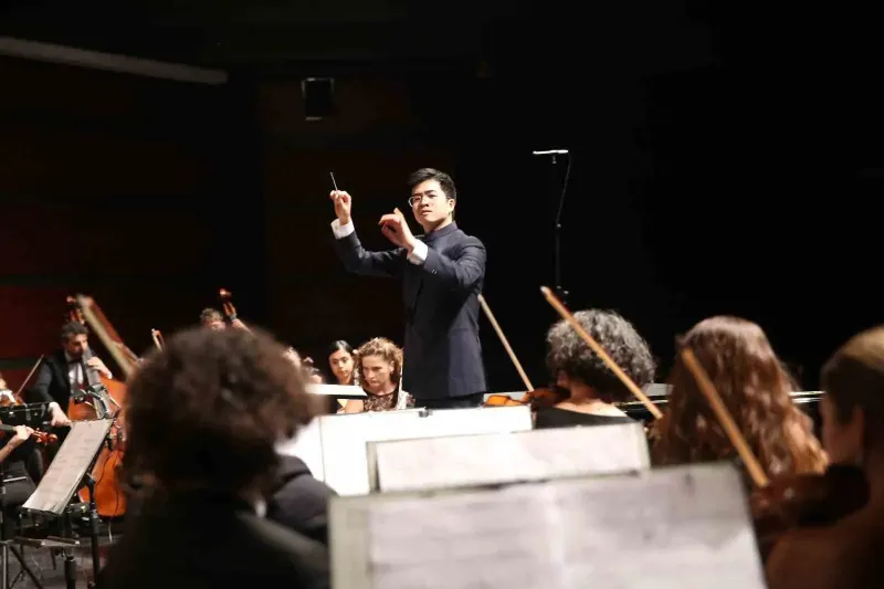 Eskişehir'de Genç Şef Hancheng Guo ve Piyanist Eren Yahşi'den Unutulmaz Konser