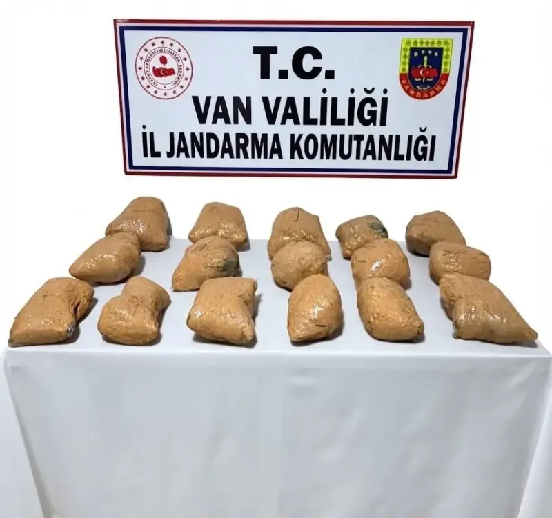 Van'da Jandarma Operasyonuyla Tonlarca Değil 22 Kilogramı Aşkın Esrar Yakalandı