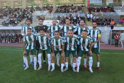 Amasyaspor FK Evinde Silivrispor'u 2-1'le Geçti