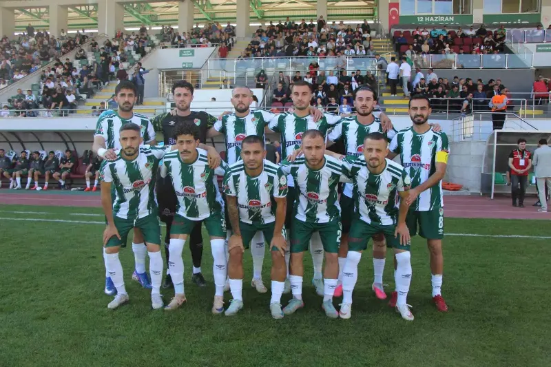 Amasyaspor FK Evinde Silivrispor'u 2-1'le Geçti