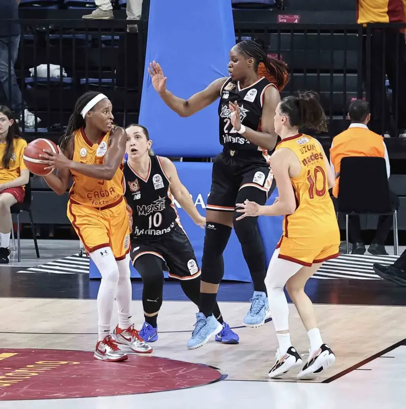 Galatasaray Evinde ÇBK Mersin'i 85-62 Farklı Geçti