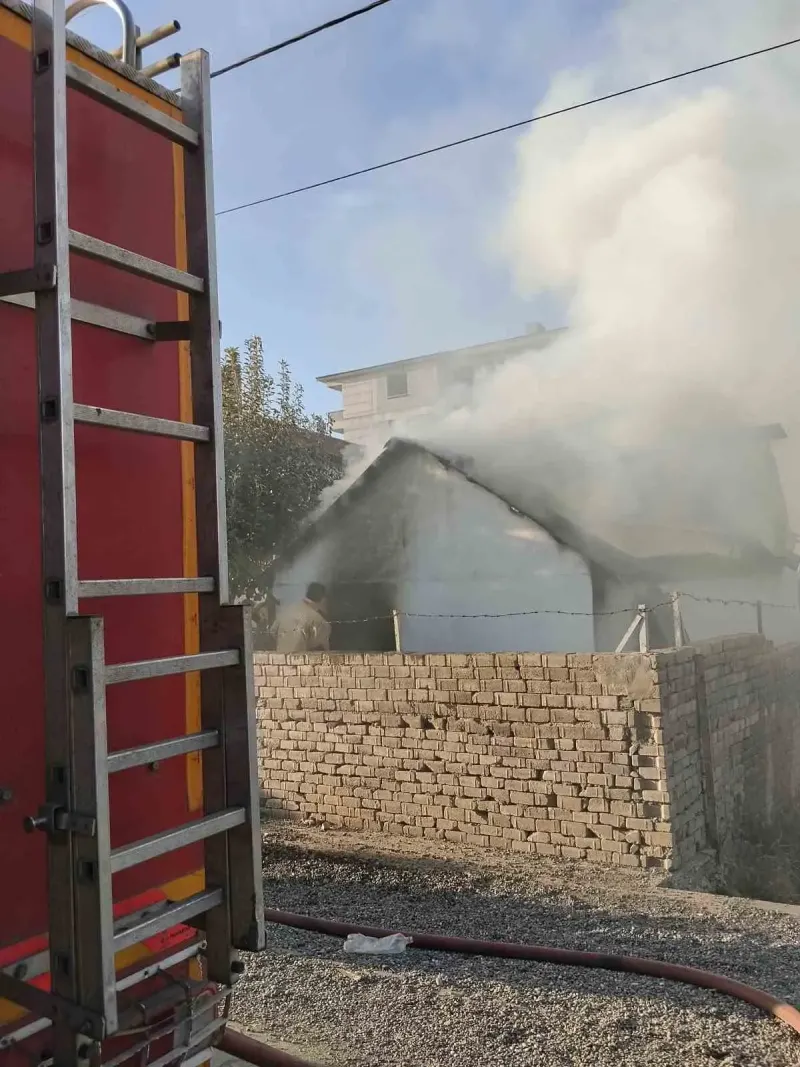 Bingöl'de Odunluk Yangını Korkuttu