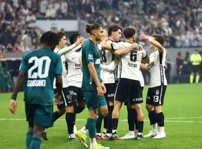 Beşiktaş İle Kocaelispor Karşılaşmasında İlk Yarı Siyah-Beyazlıların Üstünlüğüyle Bitti