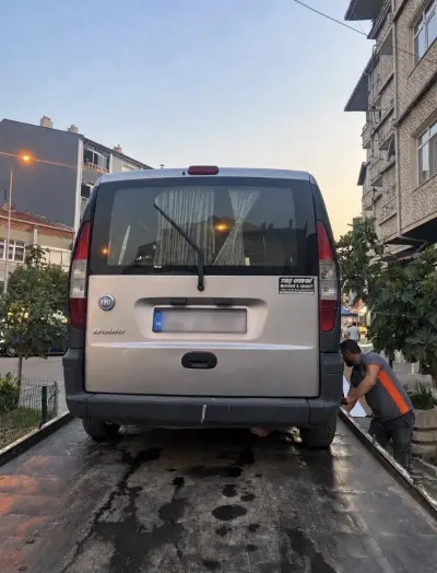 Edirne'de Gerçekleştirilen Operasyonda Ondört Düzensiz Göçmen Yakalandı
