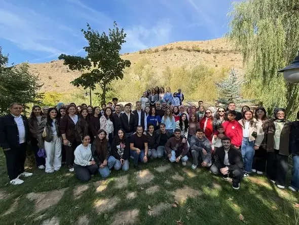 Erzincan Binali Yıldırım Üniversitesi Rektörü Eczacılık Öğrencileriyle Buluştu