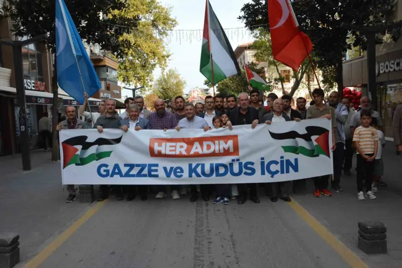 Balıkesir'de Filistin İçin Yürüyüş Düzenlendi