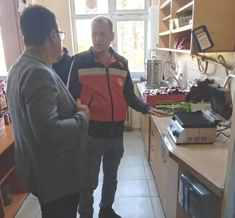 Çavdarhisar İlçesindeki Okul Kantinlerinde Sıkı Gıda Denetimi