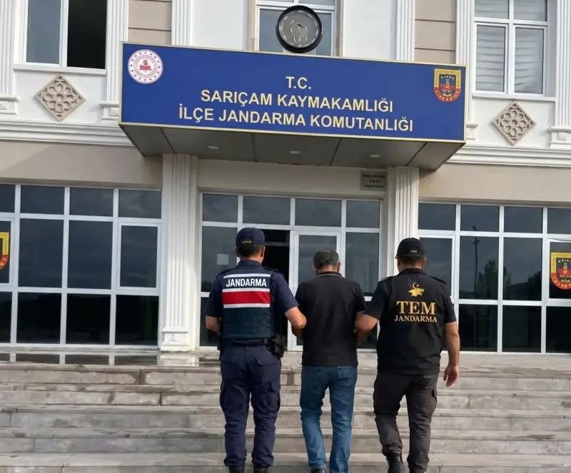 Adana'da Düzenlenen Operasyonda Aranan DEAŞ Şüphelisi Yakalandı