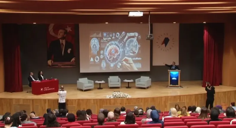 Nörofest 2026'da Nörobilim ve Yapay Zekanın Geleceği Masaya Yatırıldı