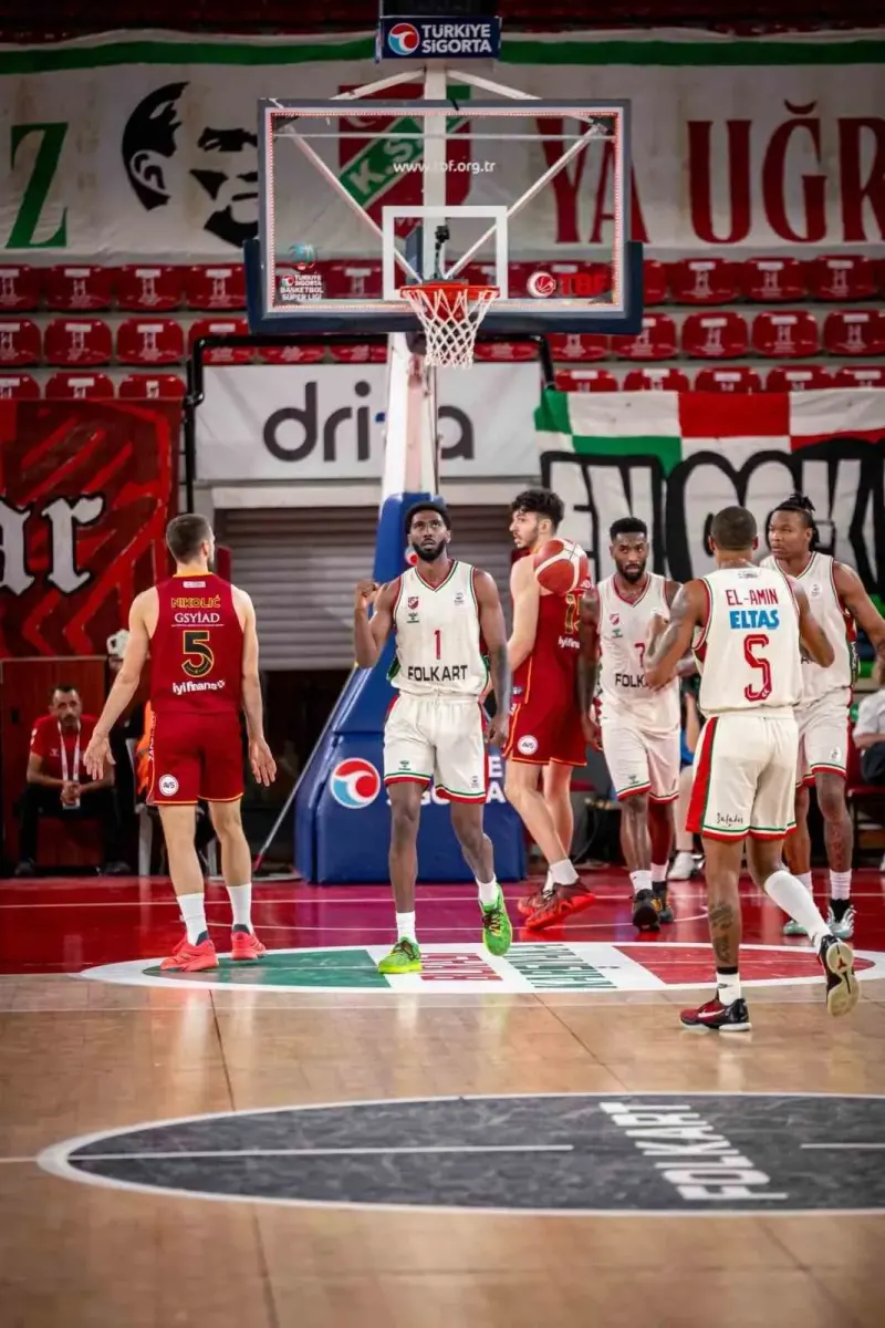 Karşıyaka Basketbol İç Sahadaki Zorlu Seriyle Çıkış Arayacak