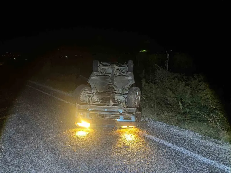 Manisa'da Virajı Alamayan Otomobil Takla Attı Sürücü Kurtuldu