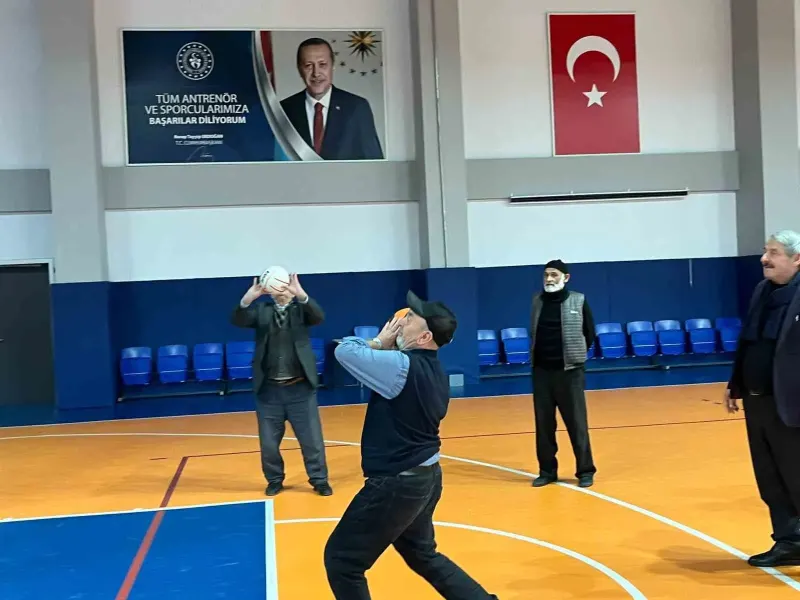 Pazaryeri’nde Tecrübeli Sporcular Yıllar Sonra Sahaya Çıktı
