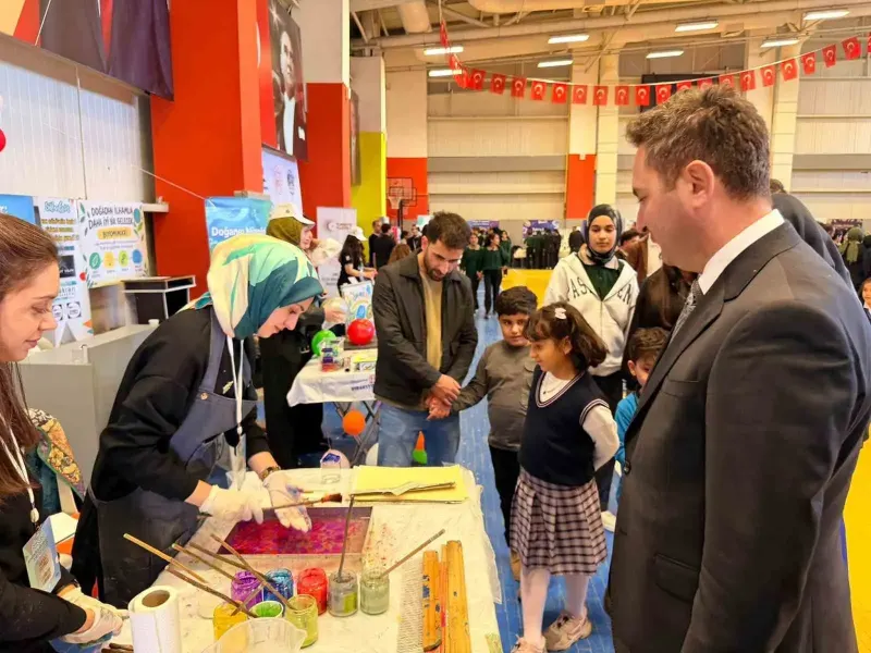 Van Erciş'te Düzenlenen Bilim Şenliği Genç Zihinleri Buluşturdu