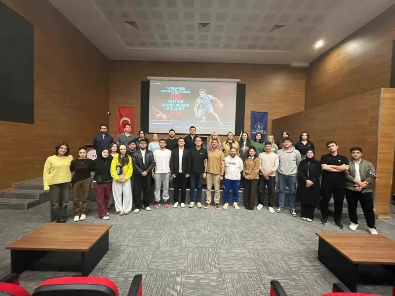 Erzurum'da Basketbolun Yeni Kuralları Hakem Ve Antrenörlere Anlatıldı