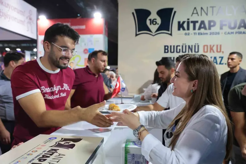 Antalya Kitap Fuarı 1 Milyonu Aşkın Ziyaretçiyle Rekor Kırdı
