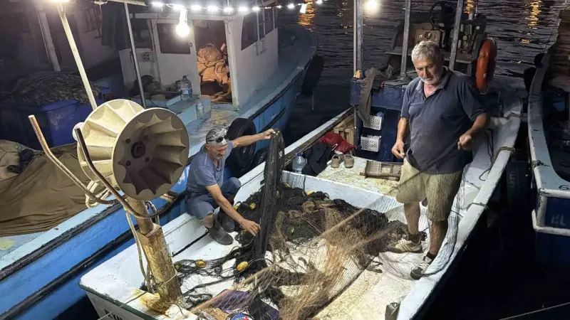 Akçakoca’da Balıkçılar Sezondan Umutlu Şekilde Hazırlıklarını Sürdürüyor