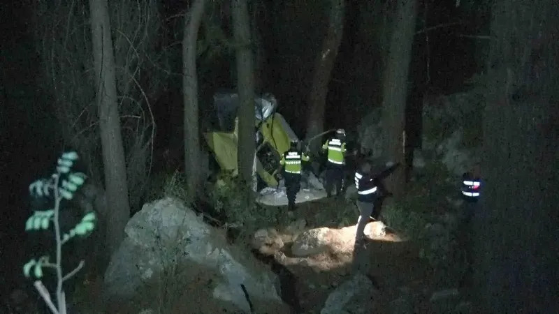 Antalya'da Uçuruma Yuvarlanan Araç Kazasında Can Kaybı Üçüncü Kişiyle Arttı