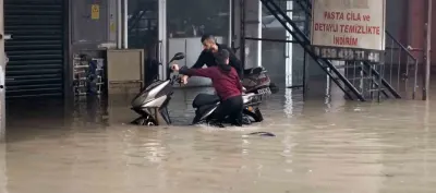 Mersin Silifke'de Şiddetli Sağanak Sel Getirdi Dereler Taştı