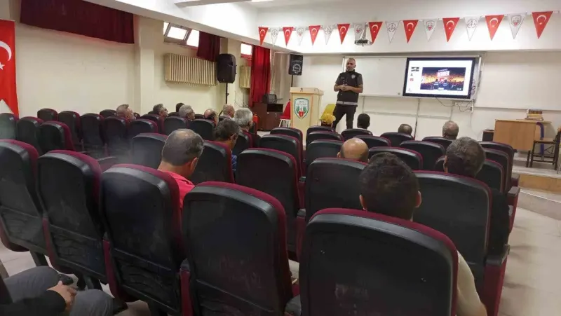 Adıyaman Fatih Anadolu Lisesinde Uyuşturucuyla Mücadele Semineri Verildi