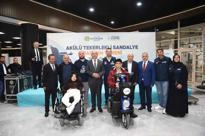 Malatya'da İhtiyaç Sahibi Vatandaşlara Akülü Sandalye Desteği