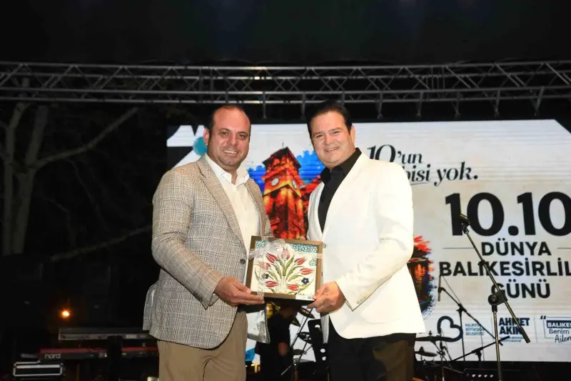 Balıkesir'de 10.10 Dünya Balıkesirliler Günü Coşkulu Kutlamalara Sahne Oldu