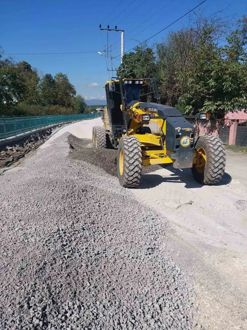 Düzce'de Aydınpınar Köyü İçin Kış Öncesi Asfalt Hazırlığı