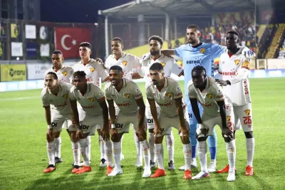 Trendyol Süper Lig'de Eyüpspor Karşısında Göztepe İlk Dakikalarda Üstünlüğü Ele Geçirdi