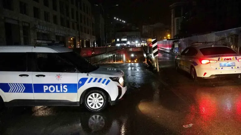 Malatya'da Sağanak Yağış Sebebiyle Bir Altgeçit Ulaşıma Kapandı