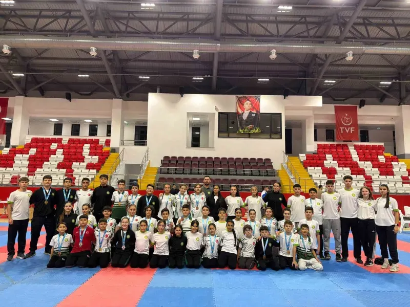 Manisa BBSK Sporcuları İzmir'deki Karate Turnuvasında Zirveye Çıktı