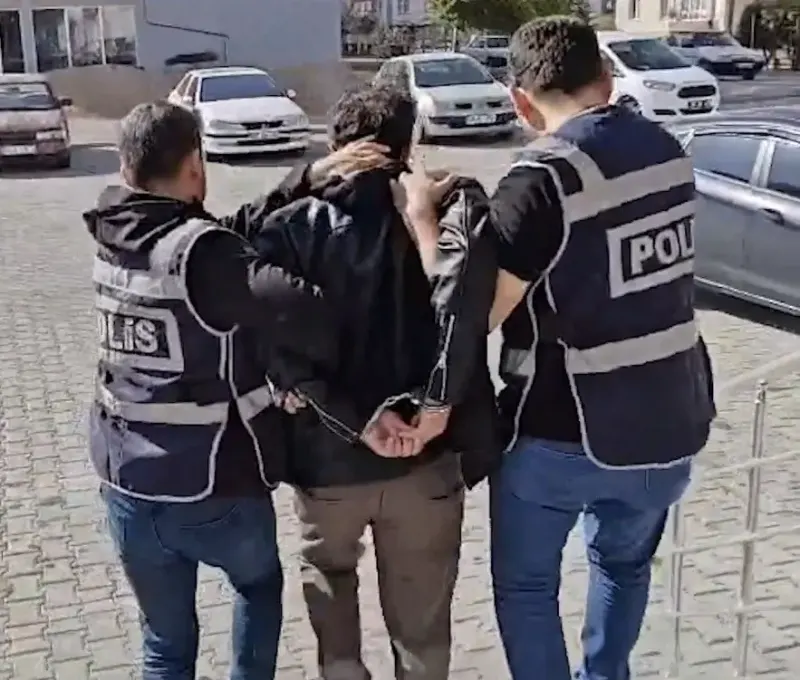 Kayseri'de Kesinleşmiş Hapis Cezası Bulunan Firari Operasyonla Yakalandı