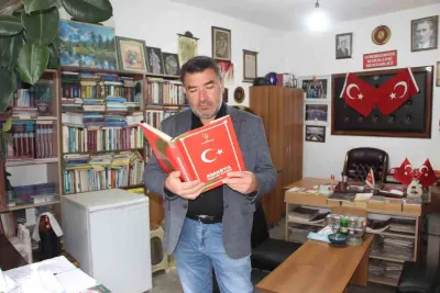 Amasya'da Muhtarlık Bürosu Beş Bin Kitaplık Mini Kütüphaneye Dönüştü