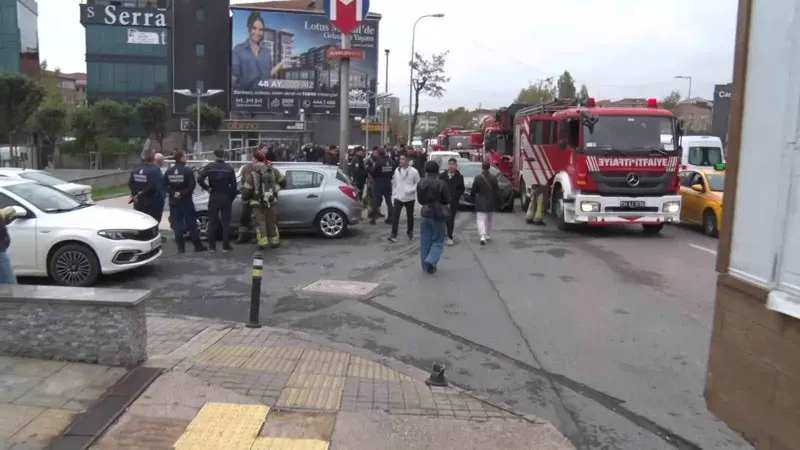 Ümraniye Metro İstasyonunda Yangın Çıktı: Seferler Aksamıştı