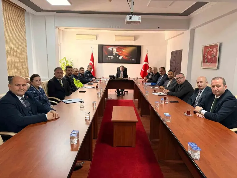 Akçakoca'da Üniversite Öğrencilerinin Güvenliği İçin Kapsamlı Toplantı Düzenlendi