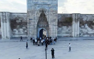 Aksaray'daki 800 Yıllık Sultanhanı Kervansarayı Ziyaretçilerini Büyülüyor