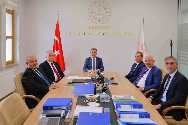 Bayburt Valisi Mustafa Eldivan Eğitim Yatırımları Toplantısına Katıldı