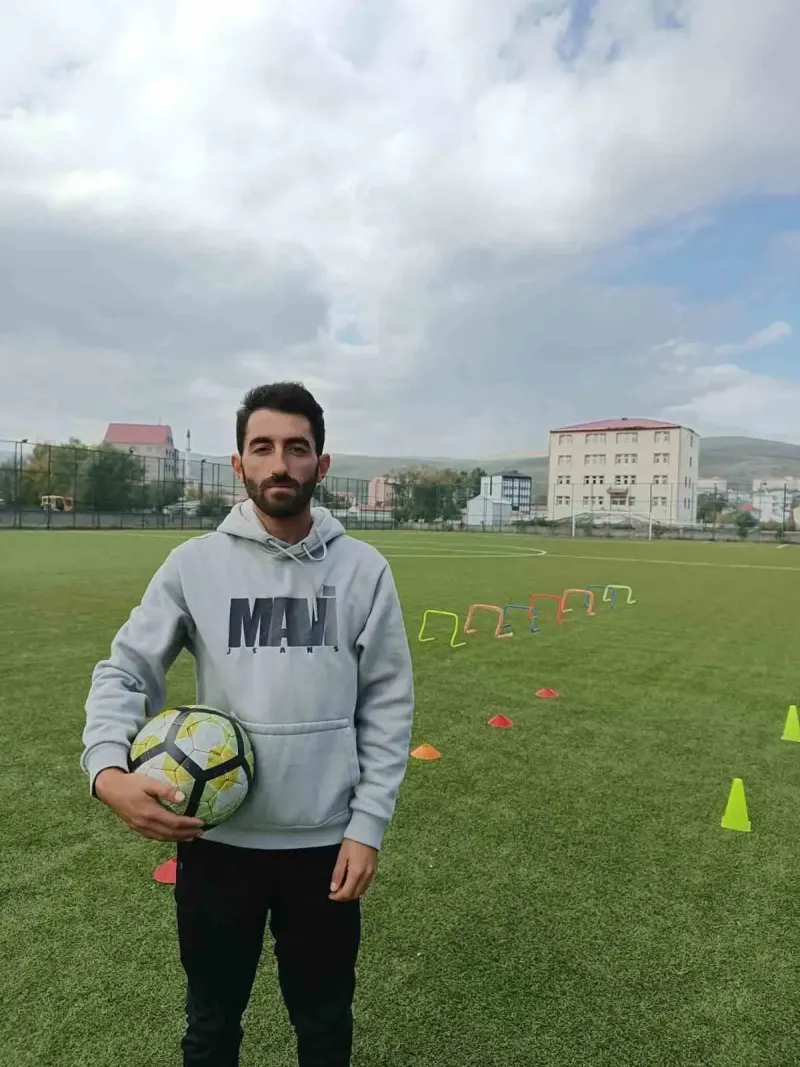 Çocuklar İçin Ücretsiz Futbol Kursu Çıldır'da Başlıyor