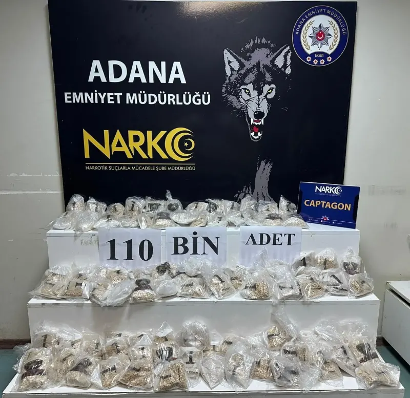 Adana'da Durdurulan Otomobilde Binlerce Uyuşturucu Hap Ele Geçirildi