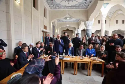 TBMM Başkanı Numan Kurtulmuş Gaziantep'te Şahinbey Millet Camii'ni Ziyaret Etti