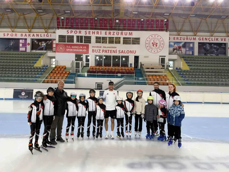 Milli Sürat Patencisi Furkan Akar Minik Sporculara Işık Oluyor