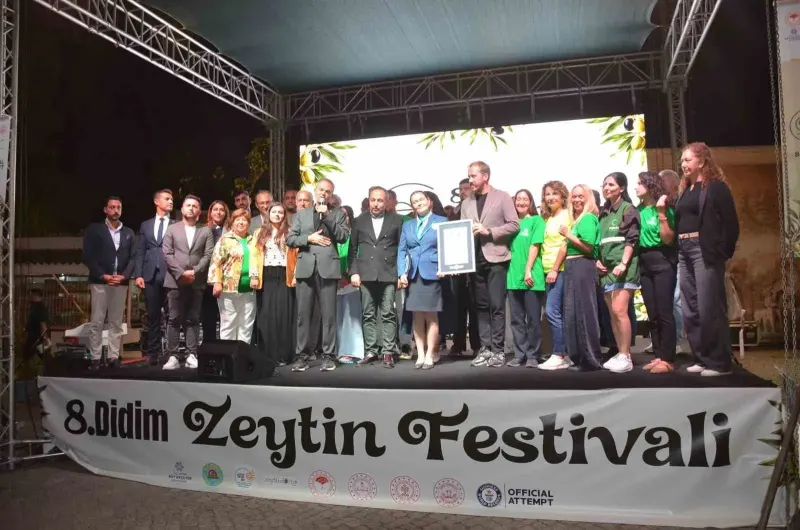 Didim Zeytin Festivali'nde Uluslararası Zeytinyağı Tadım Rekoru Kırıldı