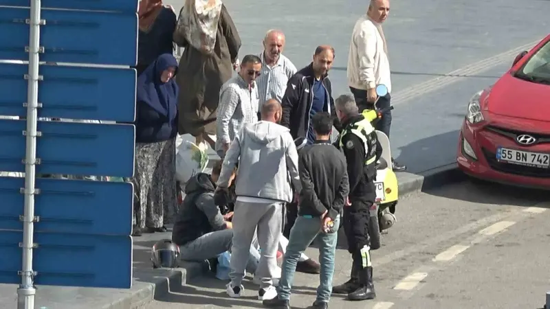 Samsun Cumhuriyet Meydanı'nda Motosiklet Kazası: Sürücü ve Yolcu Kurtuldu