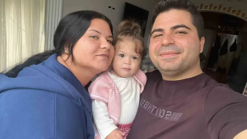 Antalya’da Diş Çıkarma Ateşiyle Hastaneye Götürülen Bebek Hayatını Kaybetti