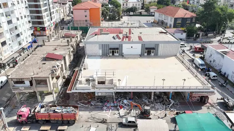 Nazilli'de Yıkım Öncesi Trafik Ve Pazar Düzenlemesi