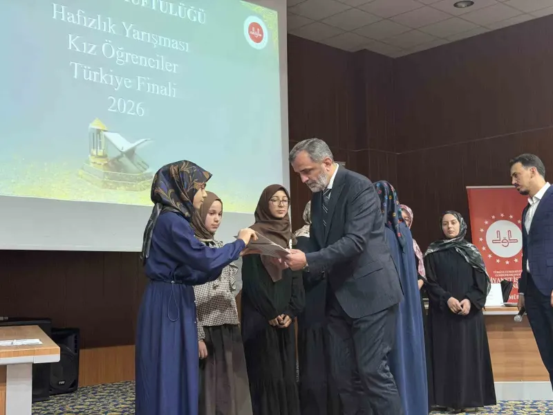 Mardin’de Düzenlenen Kur’an Kursları Arası Hafızlık Yarışması’nda Türkiye Birincisi Belli Oldu