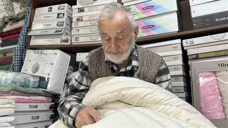93 Yaşındaki Yorgancı Selahattin Dayal Mesleğini Üç Kuşaktır Yaşatıyor