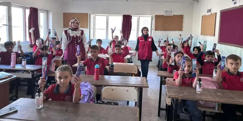 Şırnak Balveren Beldesinde Öğrencilere Hijyen Seti Desteği Sağlandı