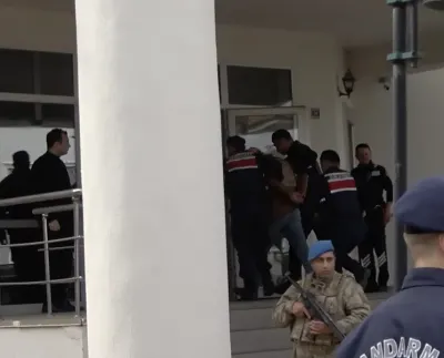 Kastamonu Taşköprü'de Dört Kişiyi Öldüren Zanlı ve Babası Adliyede